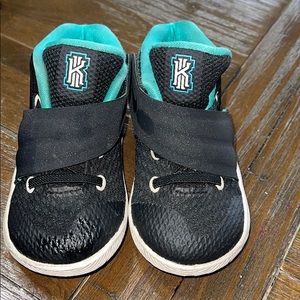 Kiries toddler size 6c